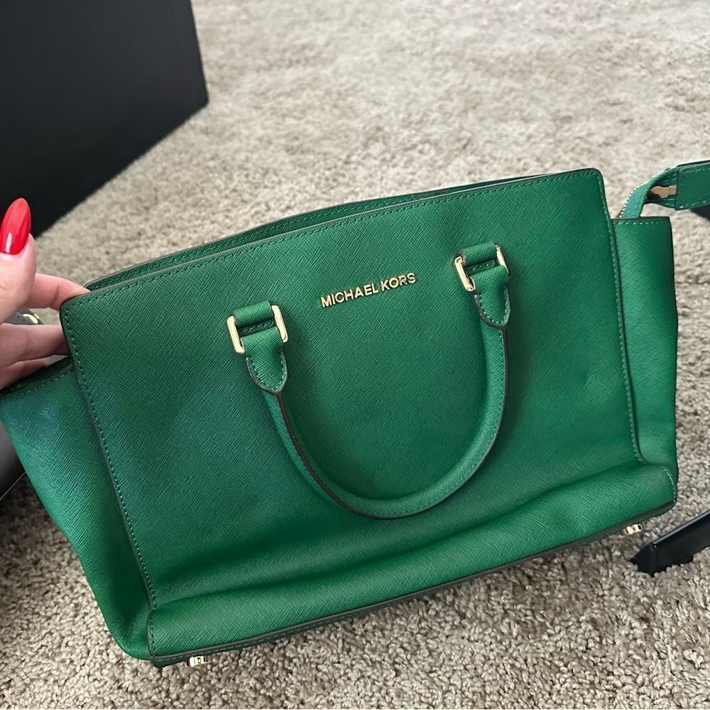 Michael Kors purse - Picture 2 of 4